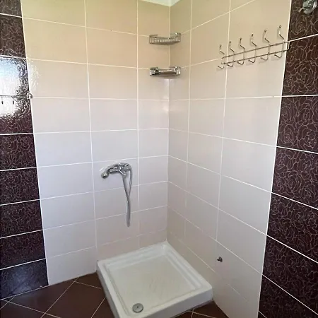 Ylli&njeza 펜션 Vlorë